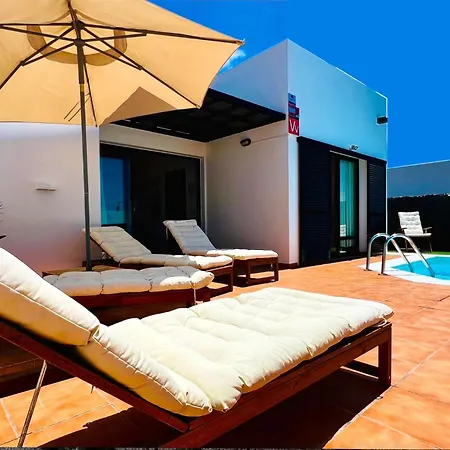 El Salto 37: Renovated Retreat With Heated Pool And All-day Sun