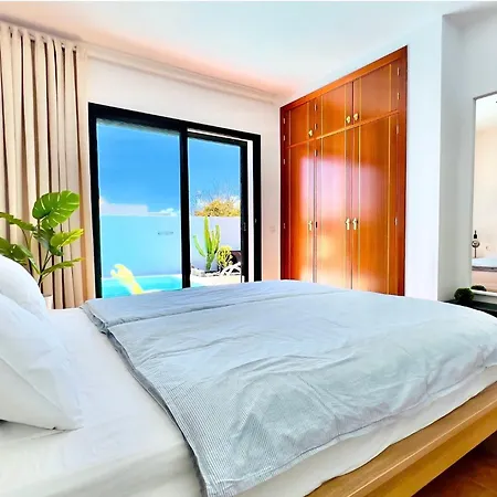 El Salto 37: Renovated Retreat With Heated Pool And All-day Sun Villa *