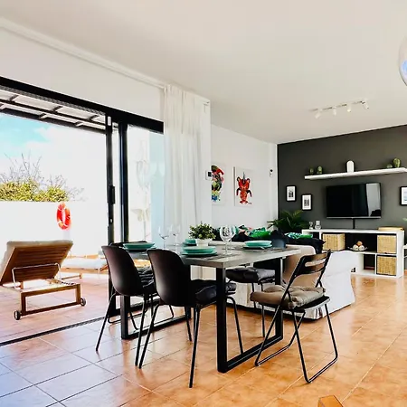 Villa El Salto 37: Renovated Retreat With Heated Pool And All-day Sun *