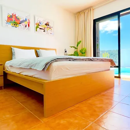 Villa El Salto 37: Renovated Retreat With Heated Pool And All-day Sun Playa Blanca (Lanzarote)